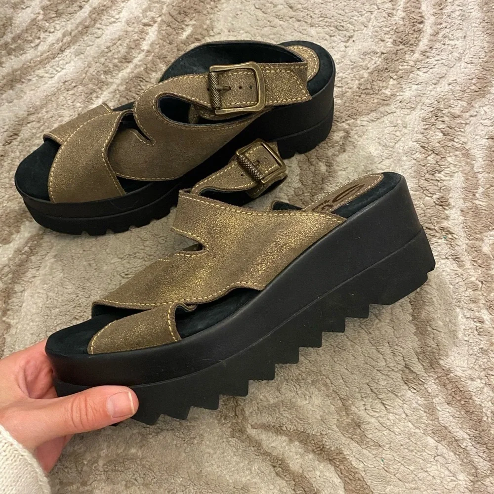 Sbicca Women’s Vintage Collection Platform Leather Sandals Size 37 in Brown